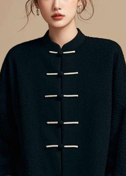 Elegantly Styled Coat for Everyday Wear
