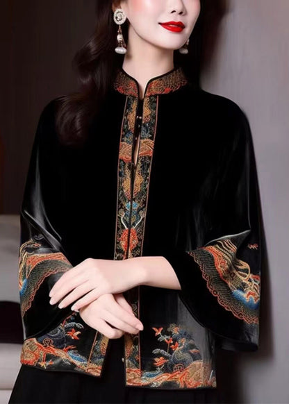 Well Tailored Coat with a Graceful Silhouette