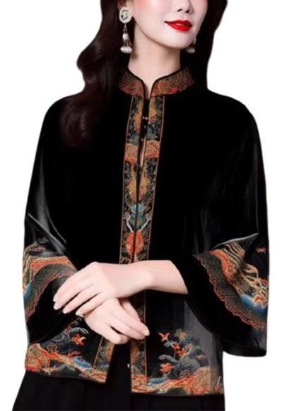 Well Tailored Coat with a Graceful Silhouette