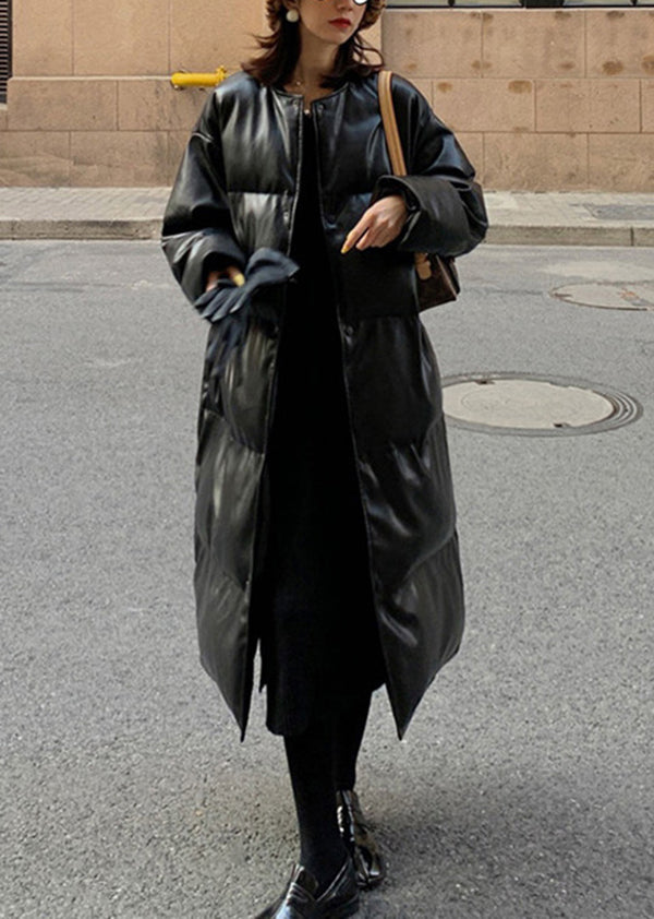 Well Tailored Coat with a Graceful Silhouette