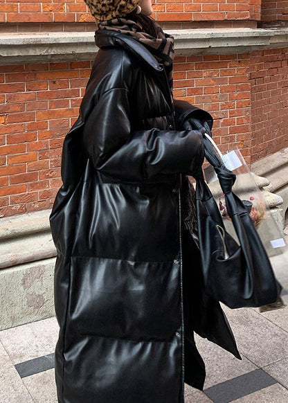 Well Tailored Coat with a Graceful Silhouette