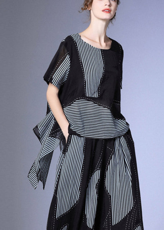 Well Tailored Top with a Graceful Silhouette
