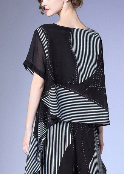 Well Tailored Top with a Graceful Silhouette