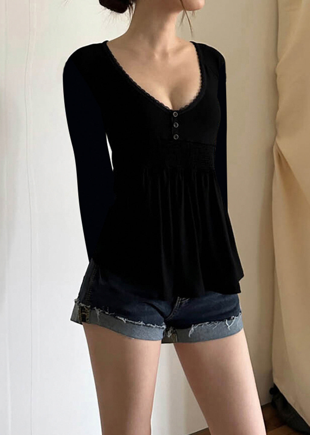 Well Tailored Shirt with a Graceful Silhouette