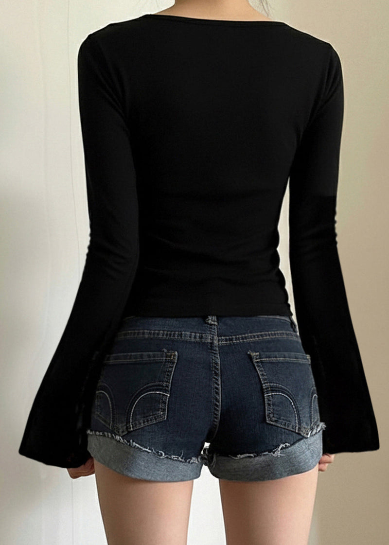 Well Tailored Shirt with a Graceful Silhouette
