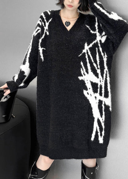 Well Tailored Sweater with a Graceful Silhouette