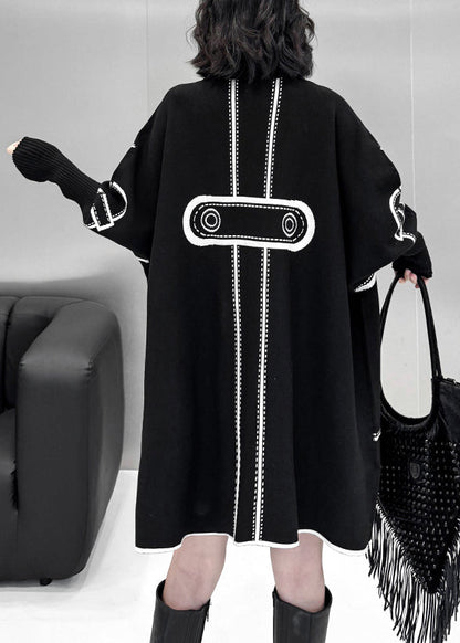 Well Tailored Coat with a Graceful Silhouette