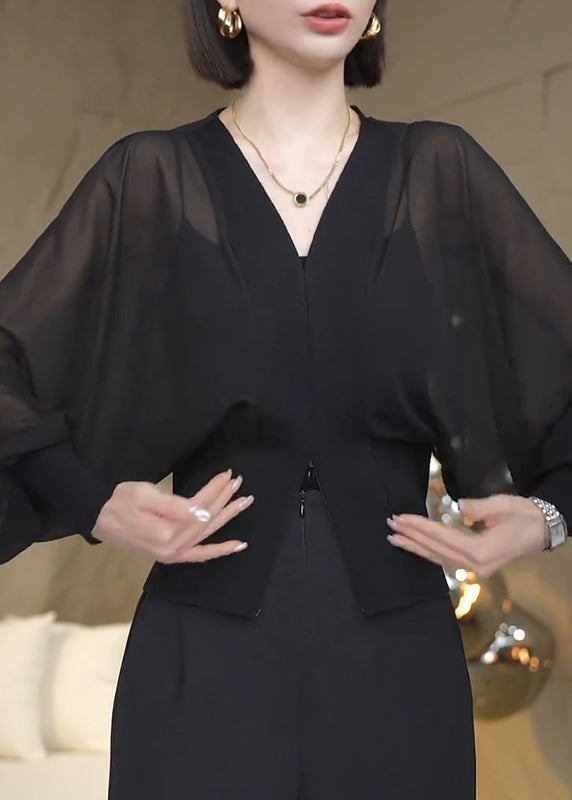 Beautifully Crafted Blouse in a Classic Style