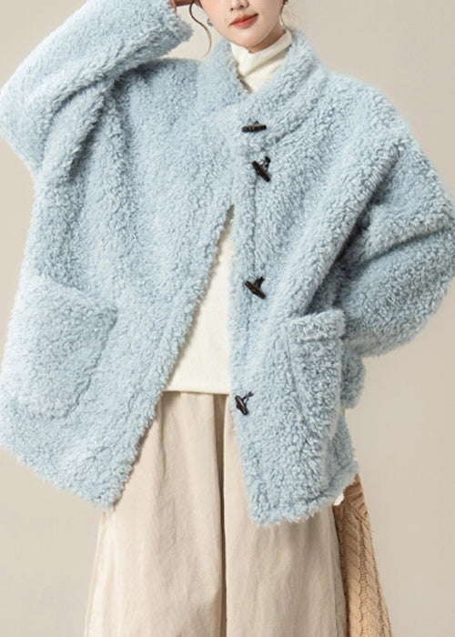 Effortlessly Elegant Coat with a Timeless Design