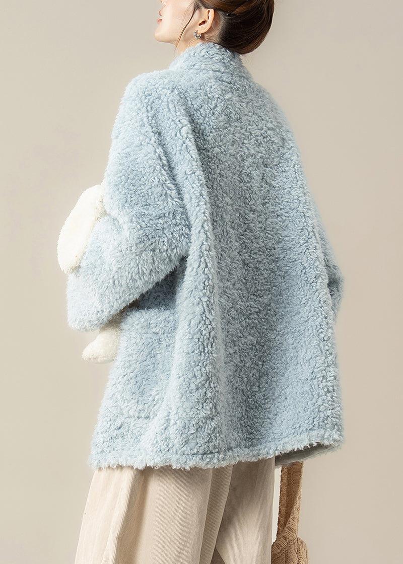 Effortlessly Elegant Coat with a Timeless Design
