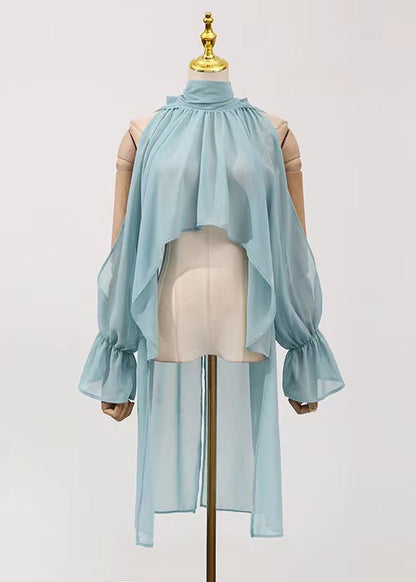 Classic Vintage Blouse with a Flattering Fit