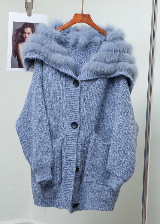 Well Tailored Coat with a Graceful Silhouette