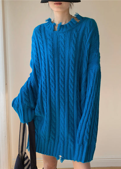 Well Tailored Sweater with a Graceful Silhouette