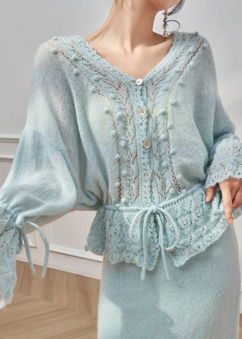 Well Tailored Sweater with a Graceful Silhouette