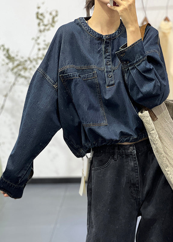 Classic Vintage Shirt with a Flattering Fit