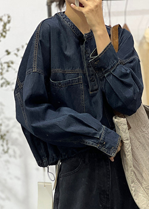 Classic Vintage Shirt with a Flattering Fit