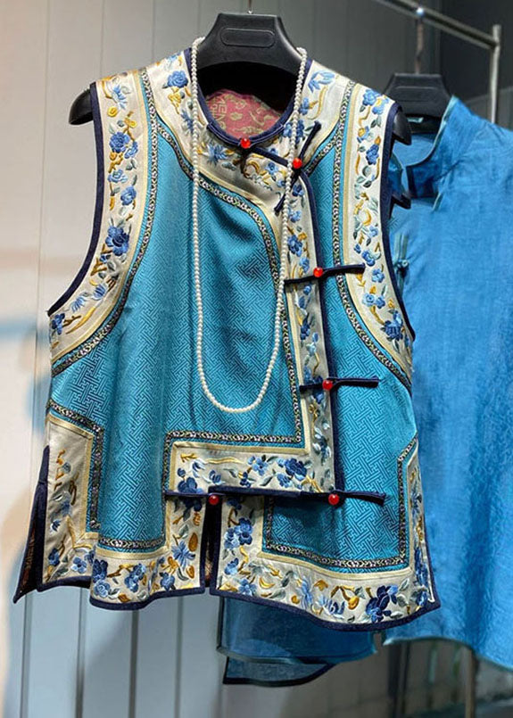Elegantly Styled Coat for Everyday Wear