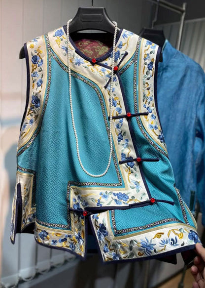 Elegantly Styled Coat for Everyday Wear