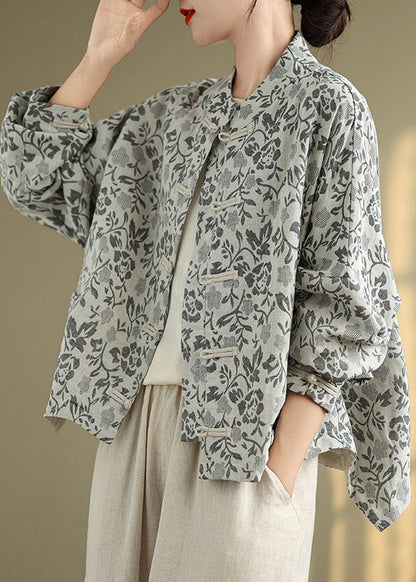 Beautifully Finished Coat in a Timeless Design