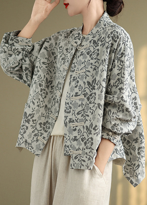 Beautifully Finished Coat in a Timeless Design