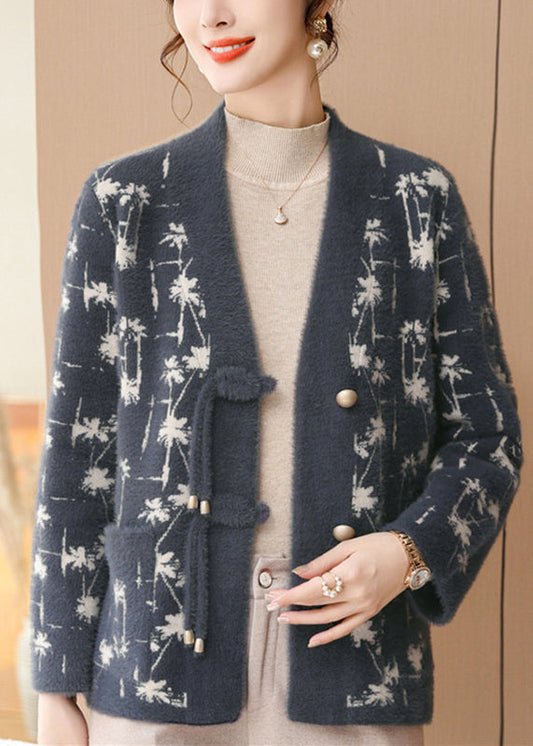 Sophisticated Coat with a Clean Classic Look