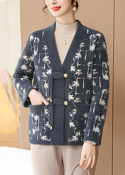 Sophisticated Coat with a Clean Classic Look