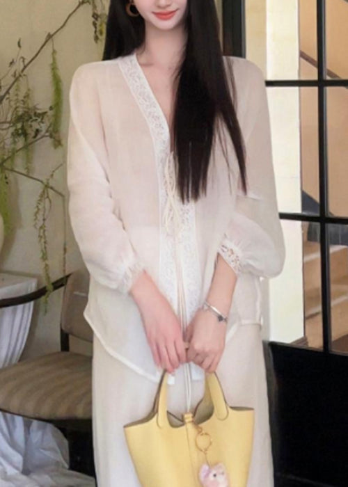 Classic Vintage Blouse with a Flattering Fit