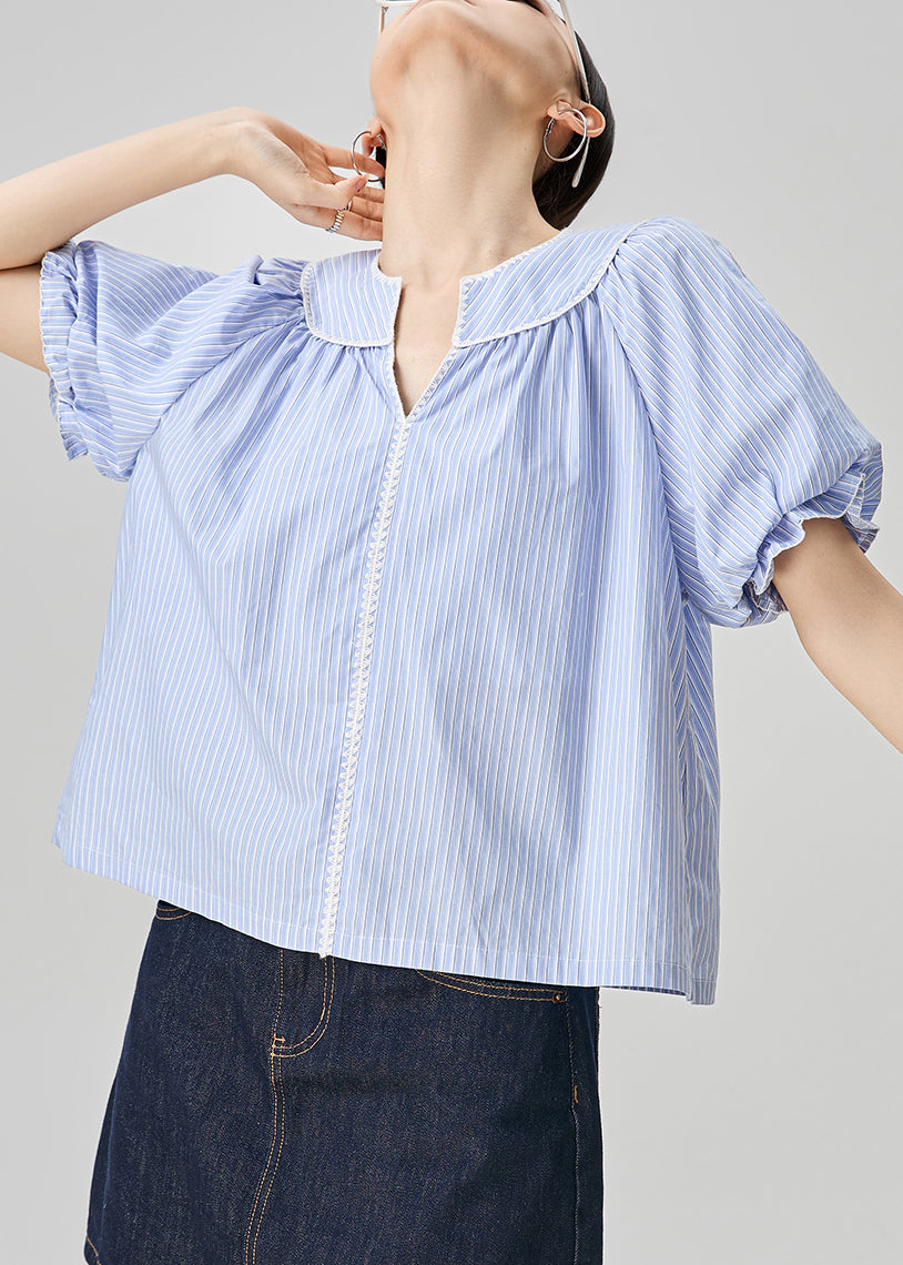 Classic Vintage Blouse with a Flattering Fit