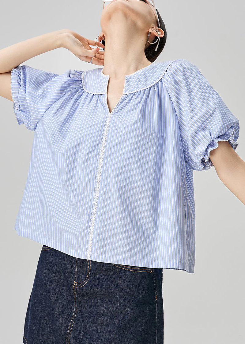 Classic Vintage Blouse with a Flattering Fit