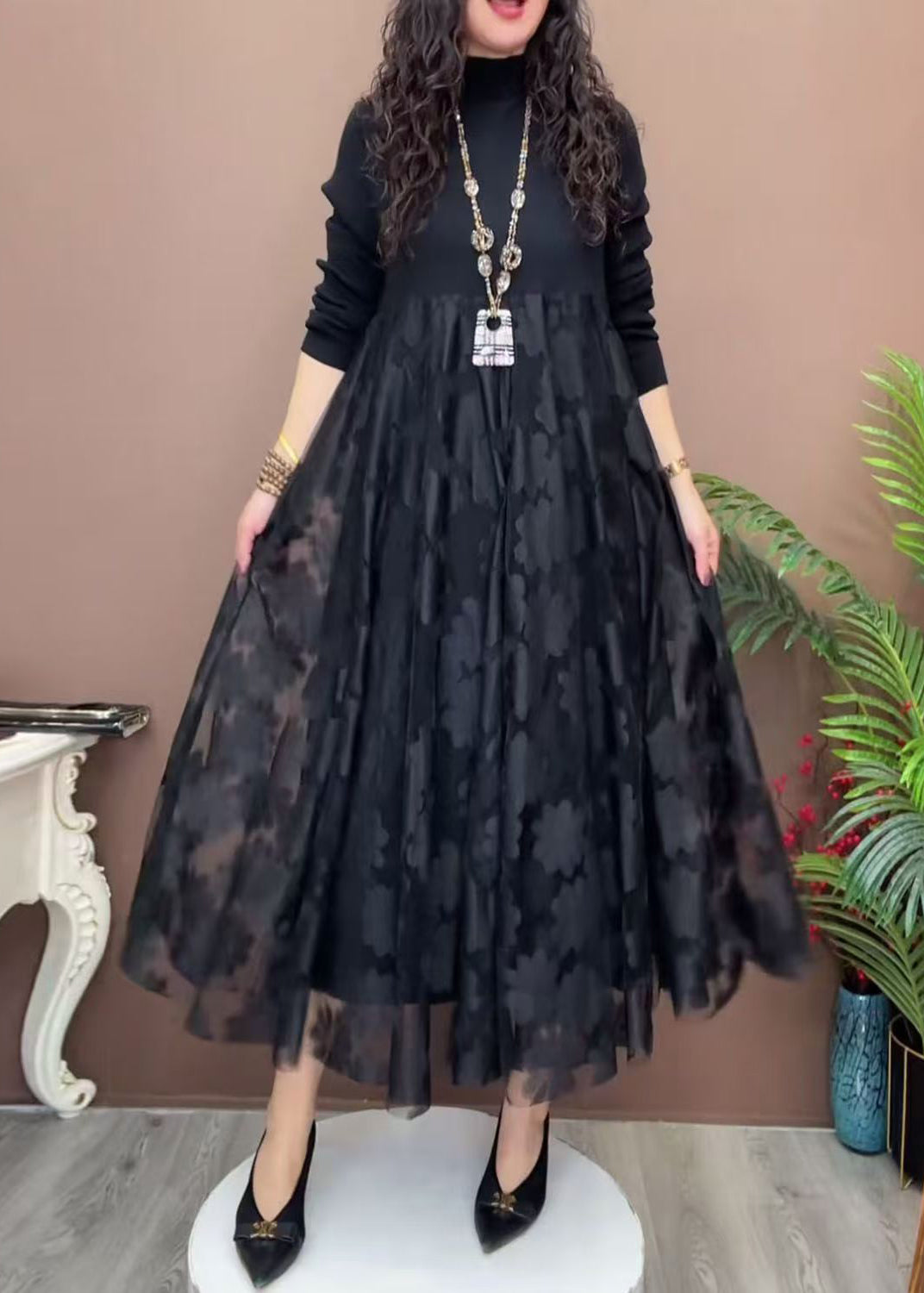 Classic Vintage & Enduringly Stylish Dress