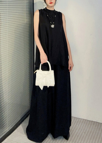 Effortlessly Elegant Pants with a Timeless Design