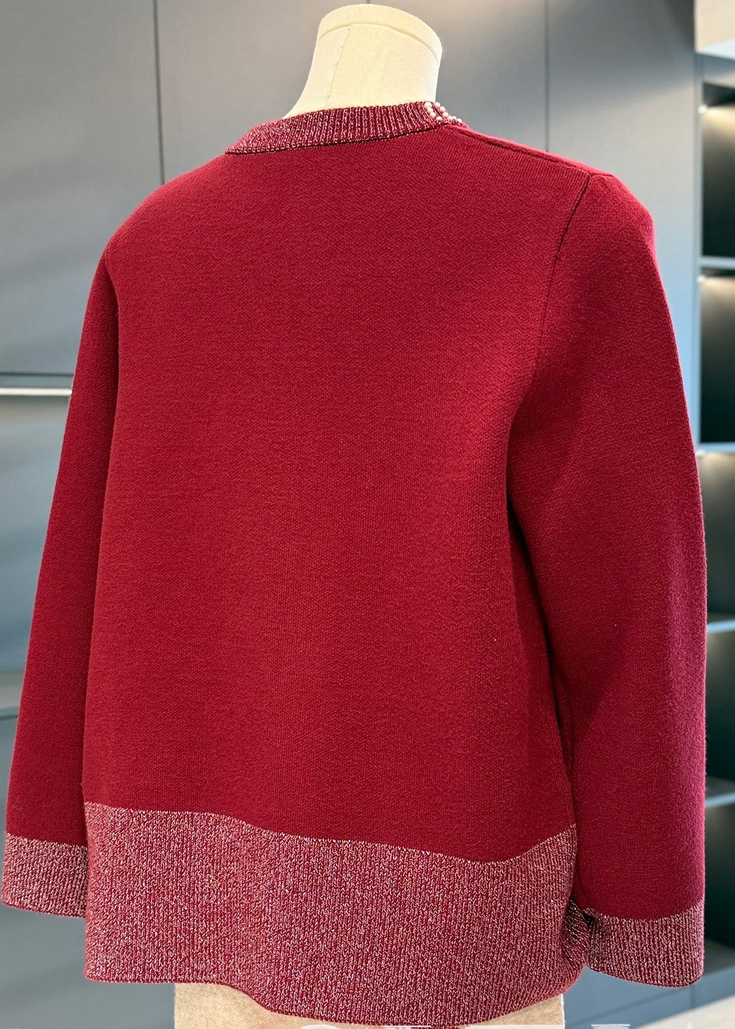 Well Tailored Coat with a Graceful Silhouette