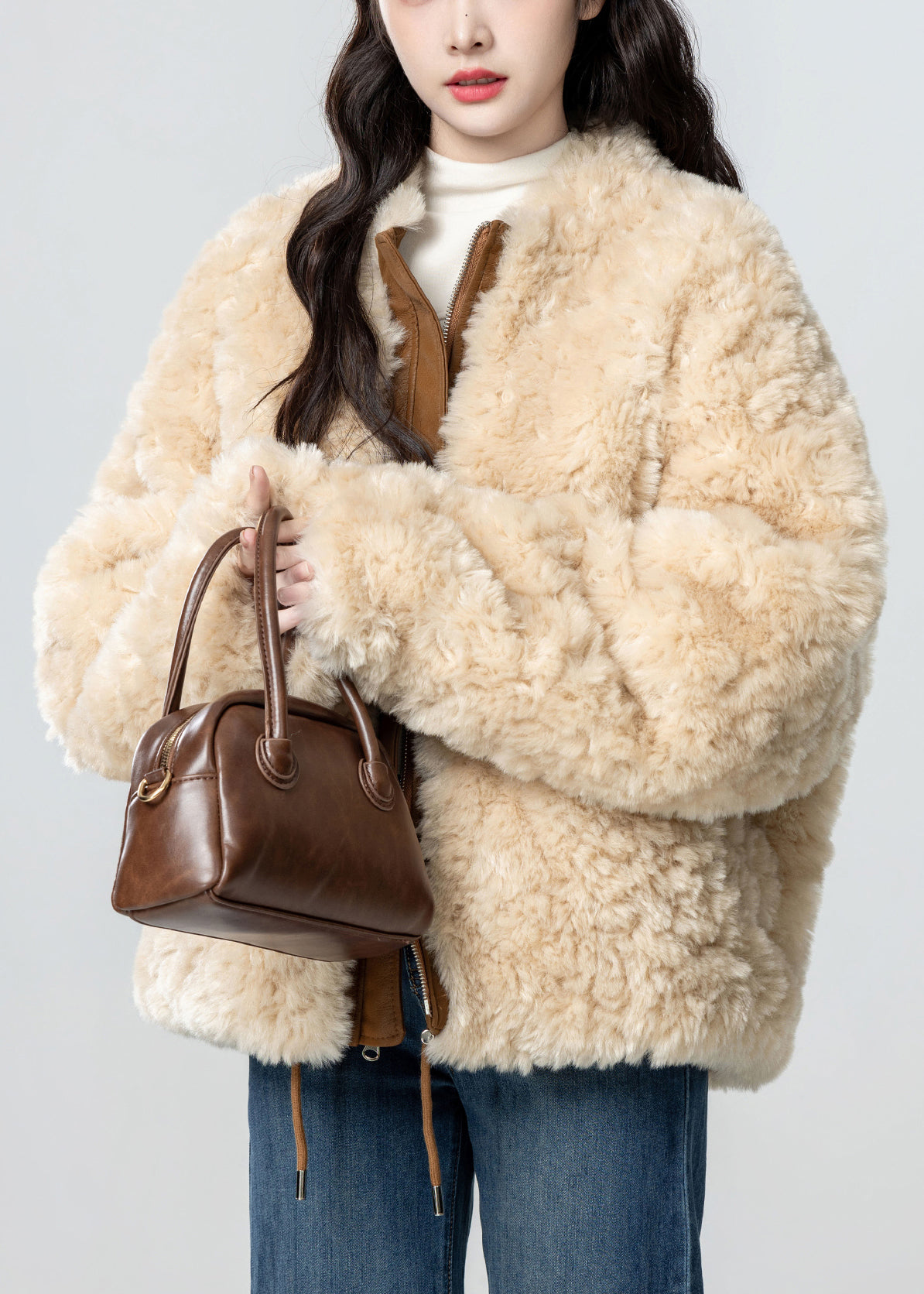 Well Tailored Coat with a Graceful Silhouette