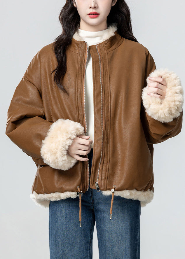 Well Tailored Coat with a Graceful Silhouette