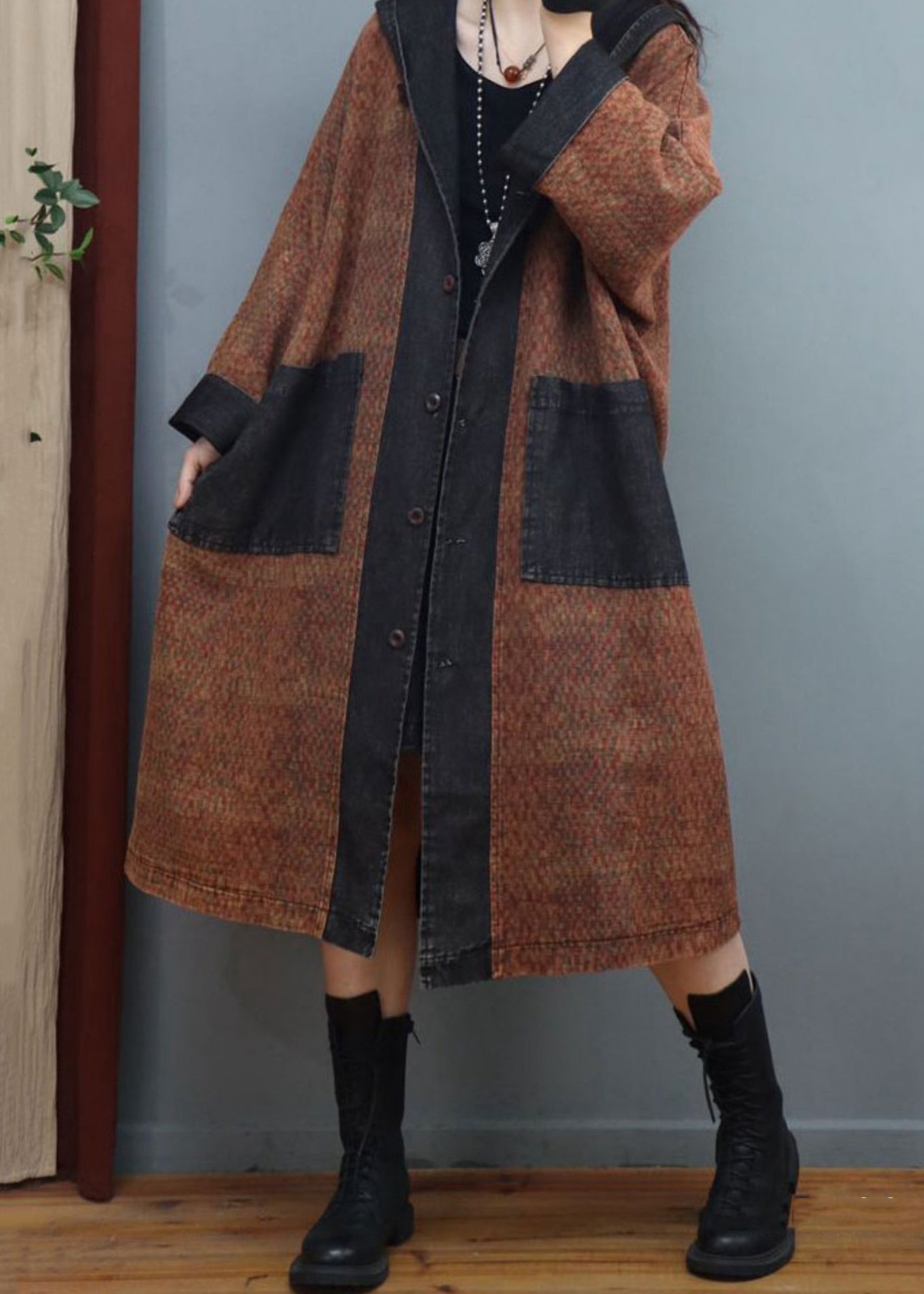Beautifully Finished Coat in a Timeless Design
