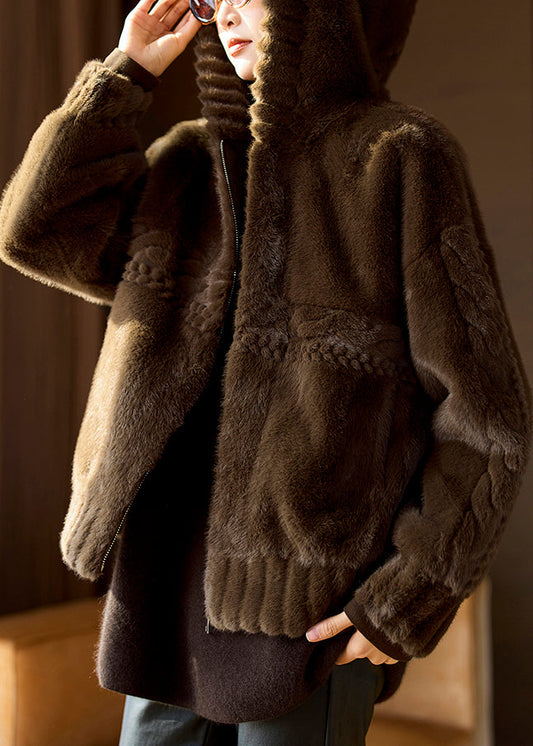 Gracefully Styled Coat for Any Occasion