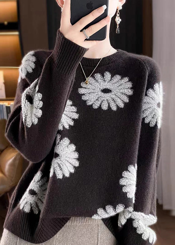 Gracefully Styled Sweater for Any Occasion