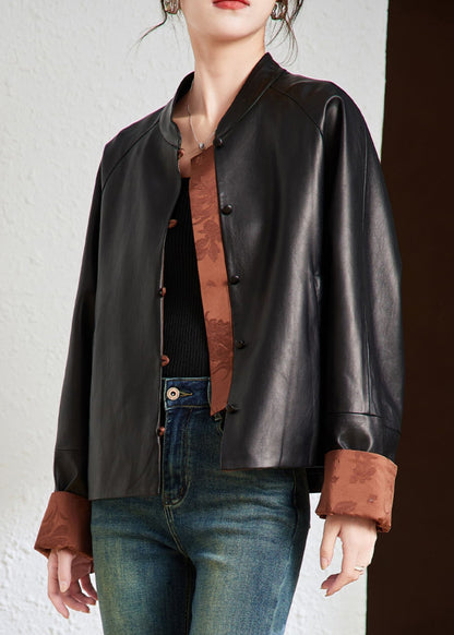 Effortlessly Elegant Coat with a Timeless Design