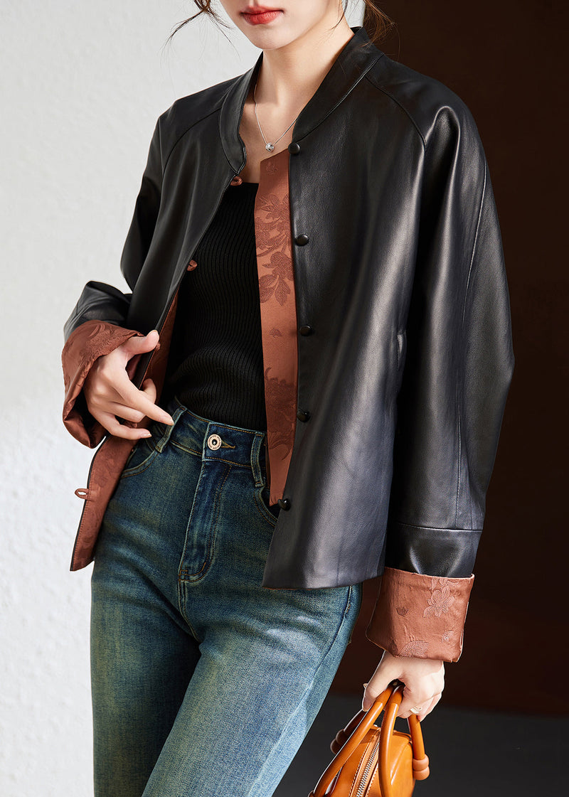 Effortlessly Elegant Coat with a Timeless Design