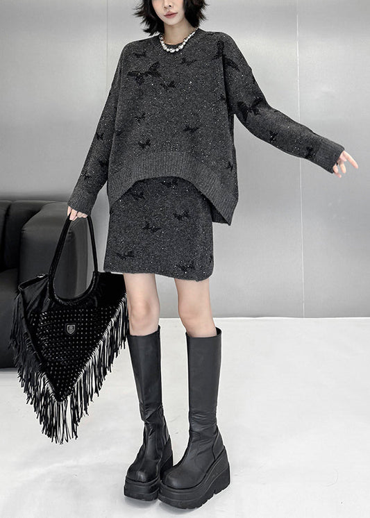 Well Tailored Sweater with a Graceful Silhouette