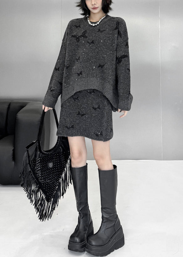 Well Tailored Sweater with a Graceful Silhouette
