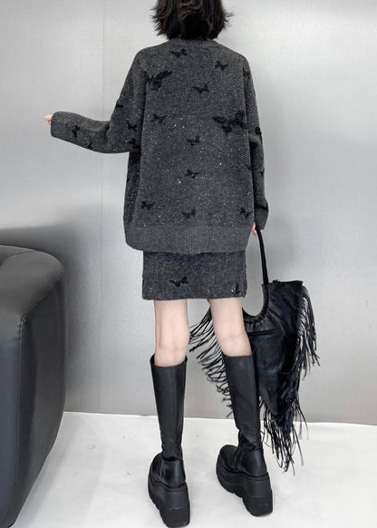 Well Tailored Sweater with a Graceful Silhouette
