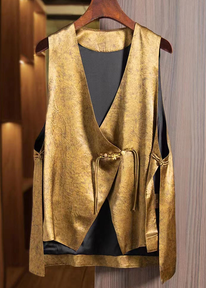 Gracefully Styled Coat for Any Occasion