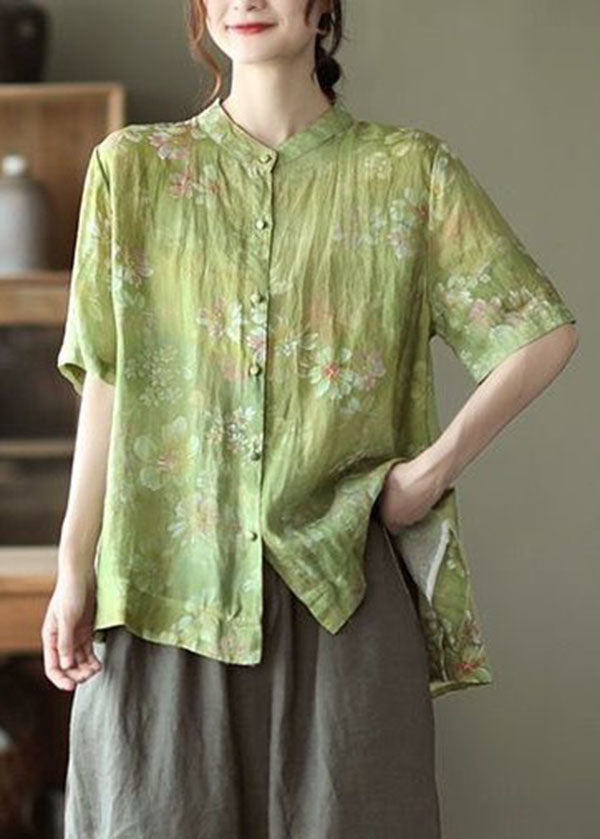 Well Tailored Top with a Graceful Silhouette
