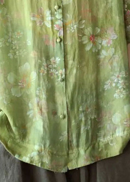 Well Tailored Top with a Graceful Silhouette