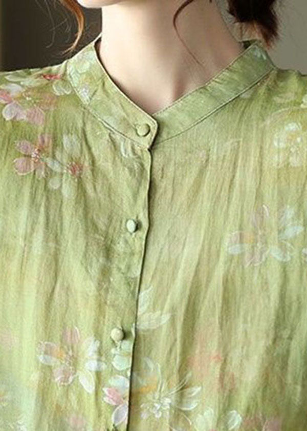 Well Tailored Top with a Graceful Silhouette