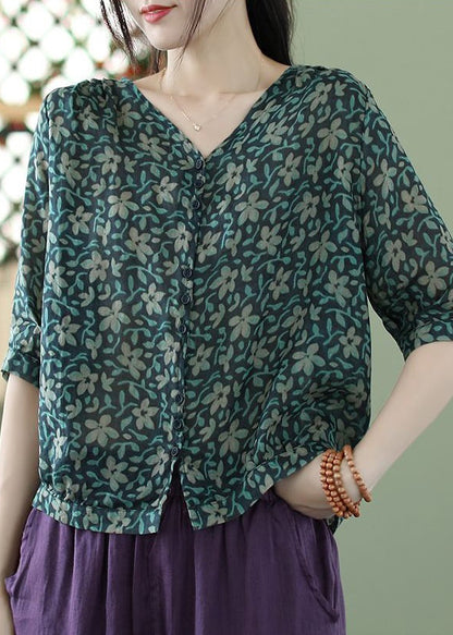 Gracefully Styled Blouse for Any Occasion