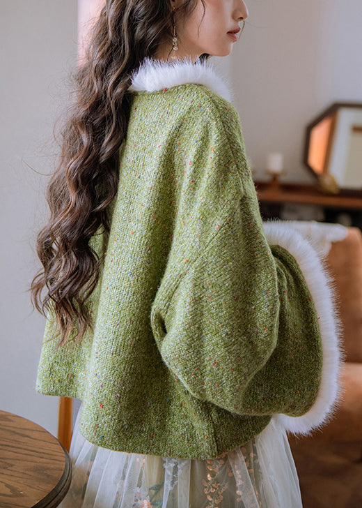Effortlessly Elegant Coat with a Timeless Design