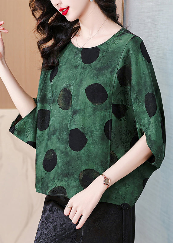 Classic Vintage Shirt with a Flattering Fit