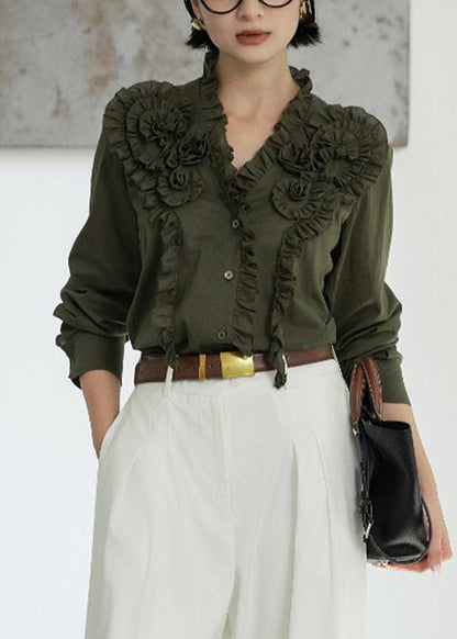 Classic Vintage Blouse with a Flattering Fit